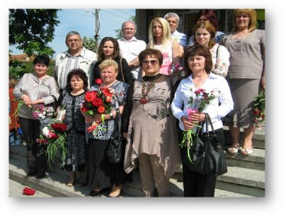 Поглед към миналото в снимки  - ОУ Христо Ботев - Юнаците